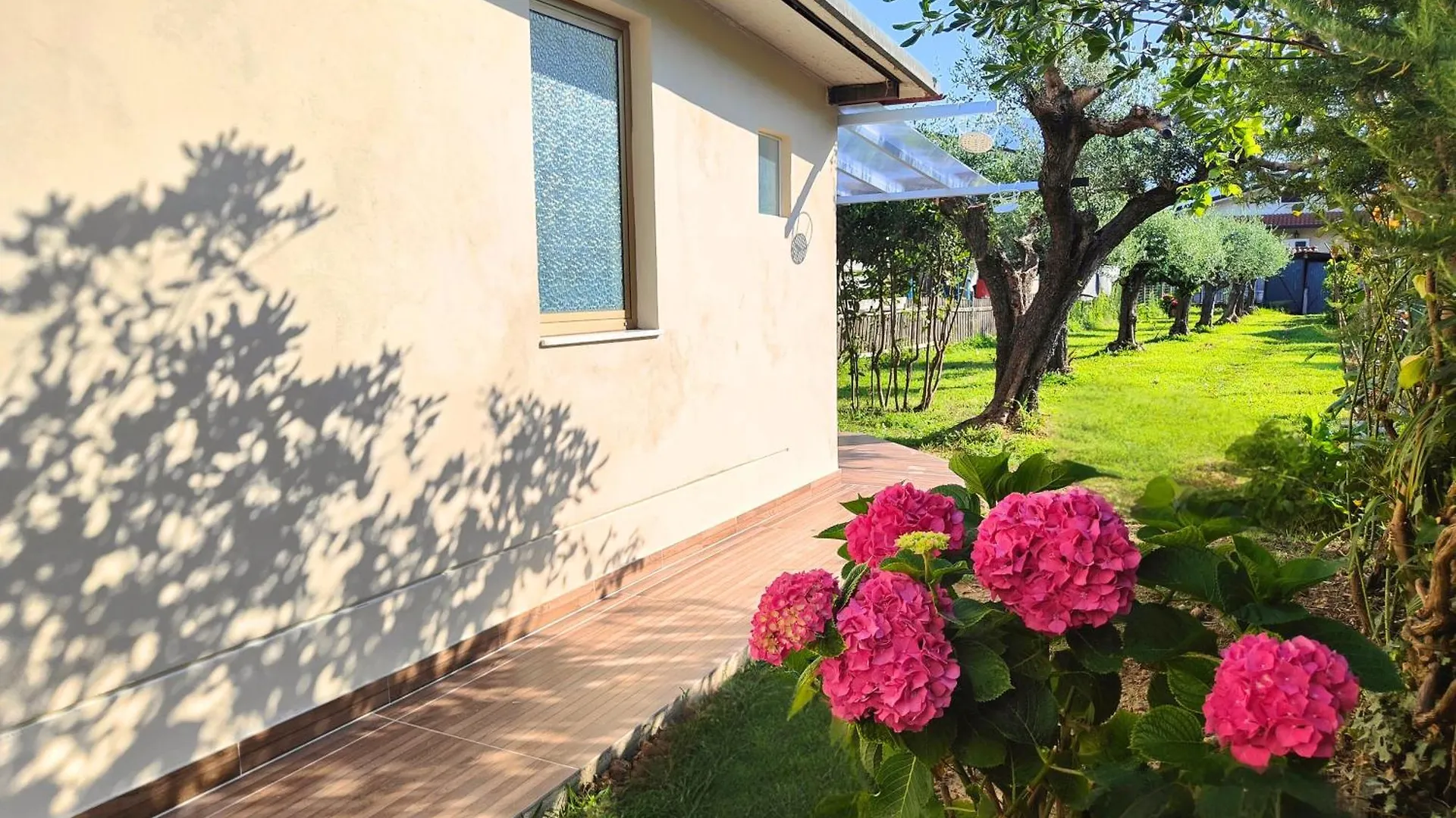 Casa de Férias Il Posticino House In Marina, Garden And Veranda Marina di Massa Itália